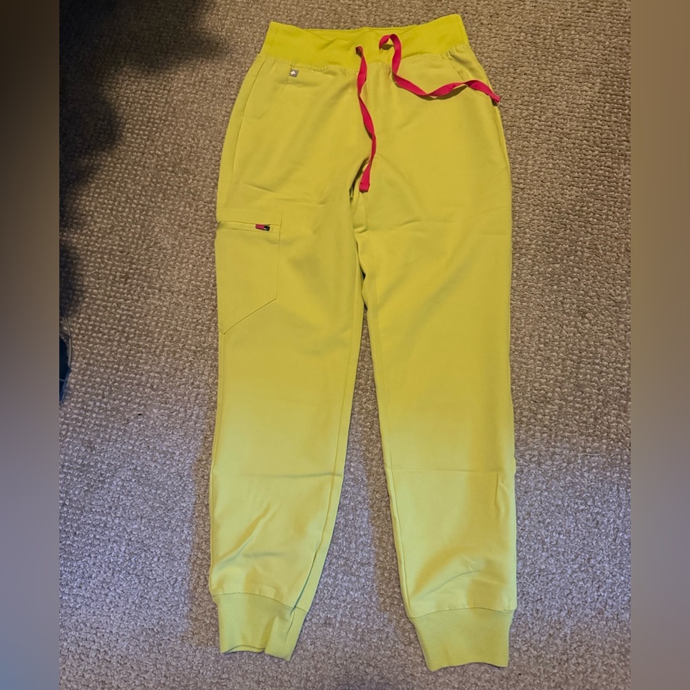Figs high waisted scrub pants lime green/limemade